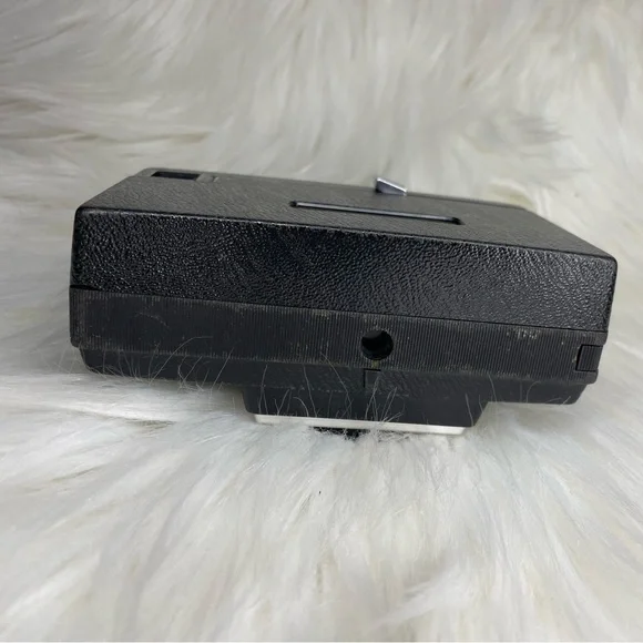 📸 Vintage Kodak instamatic x15 camera + leather bag